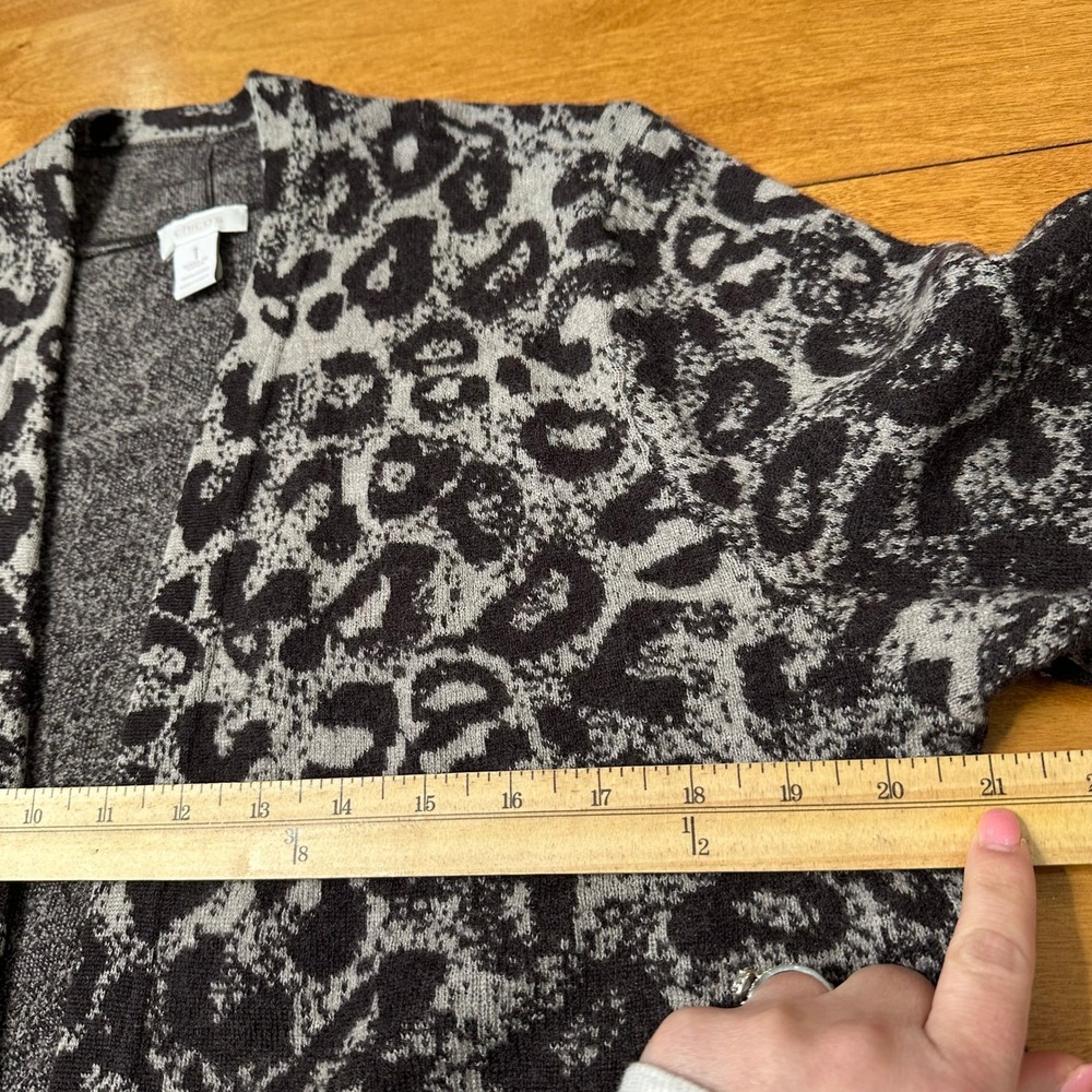 Chico's 100% Wool Animal Print Open Duster Cardigan Grey Black Mob Wife Sz 1 / M - Picture 5 of 6